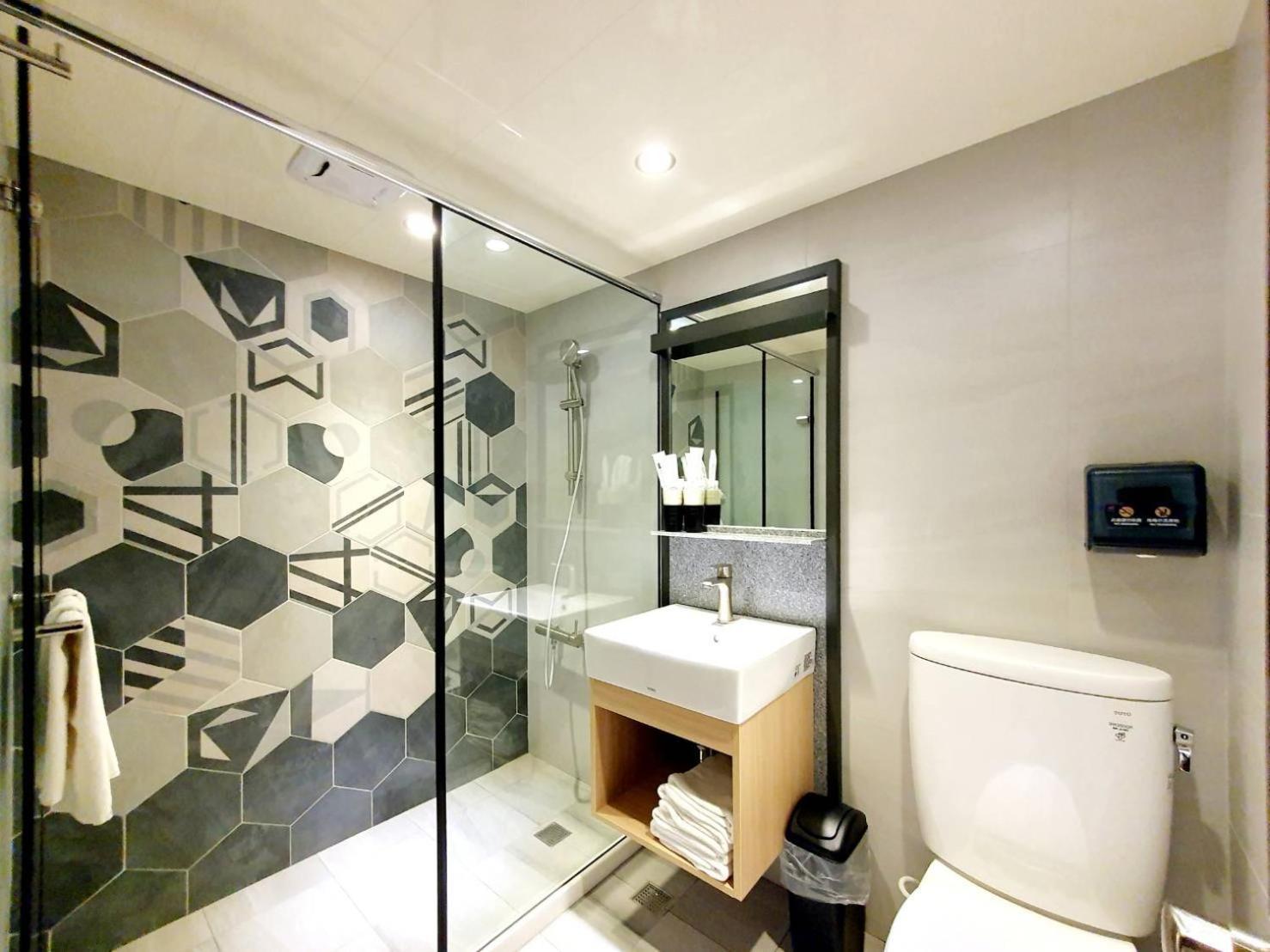 Hotel 享住新大華館 Keelung Zewnętrze zdjęcie