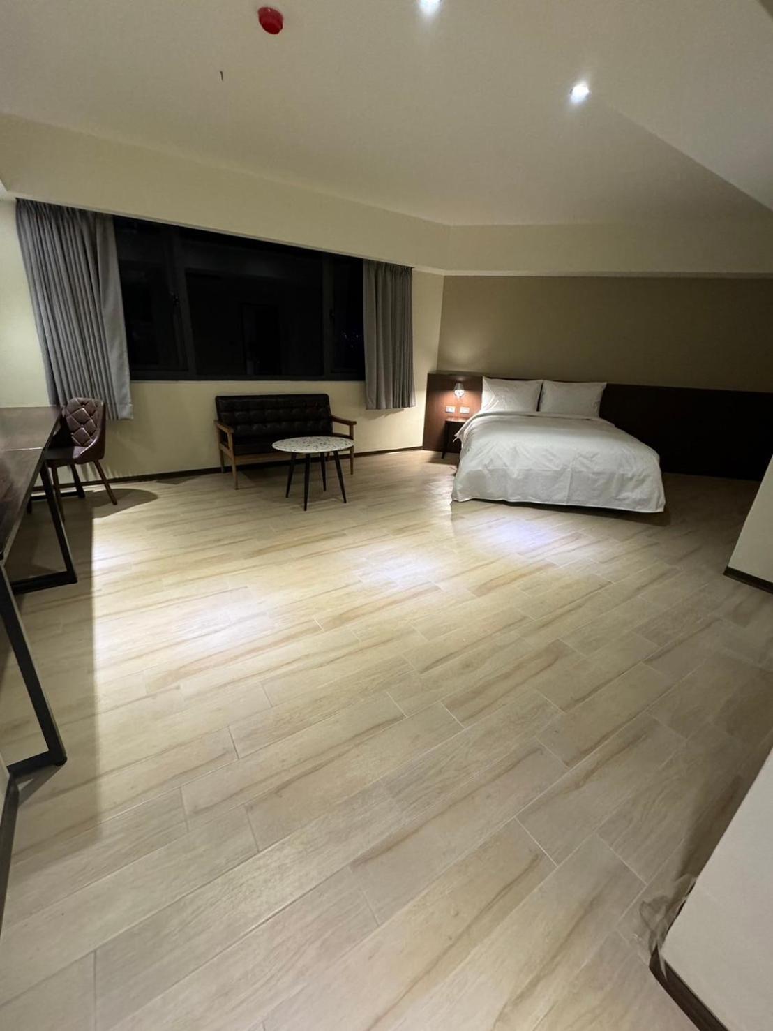 Hotel 享住新大華館 Keelung Zewnętrze zdjęcie
