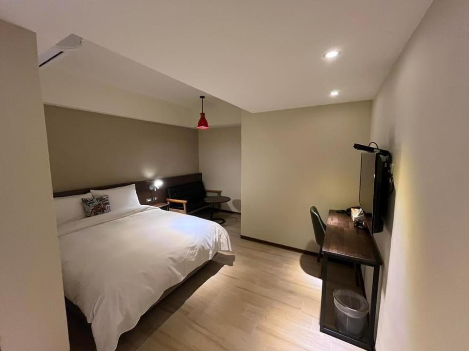 Hotel 享住新大華館 Keelung Zewnętrze zdjęcie
