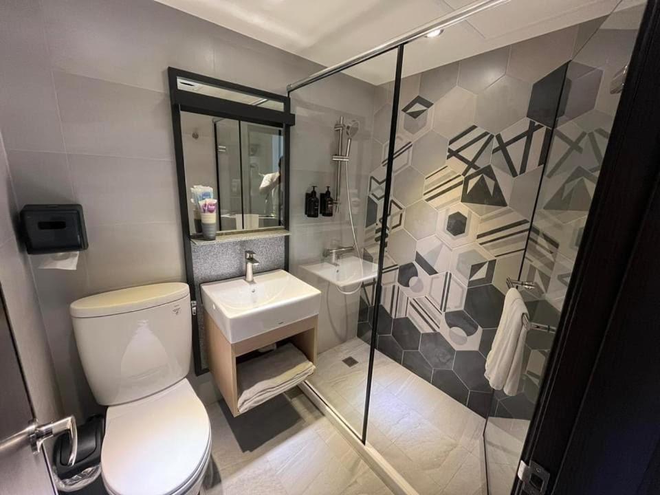 Hotel 享住新大華館 Keelung Zewnętrze zdjęcie